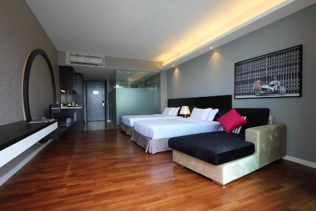 Shore Studio Rivercity View Малакка Экстерьер фото