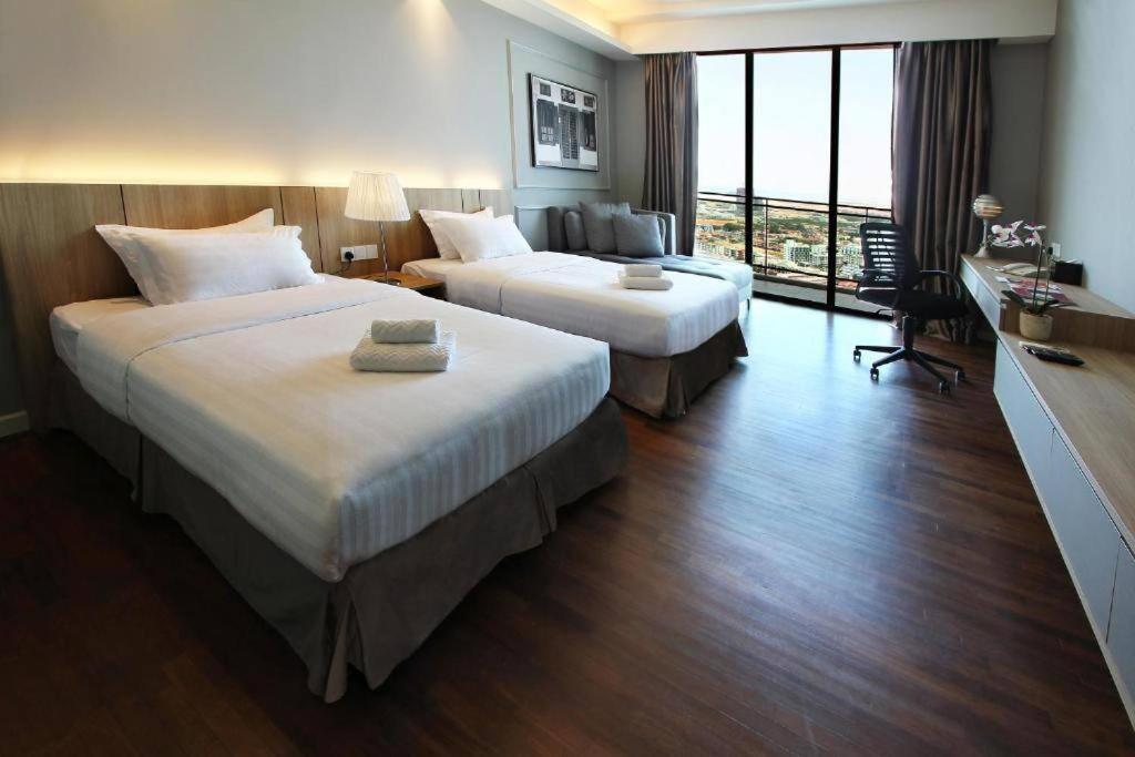 Shore Studio Rivercity View Малакка Экстерьер фото